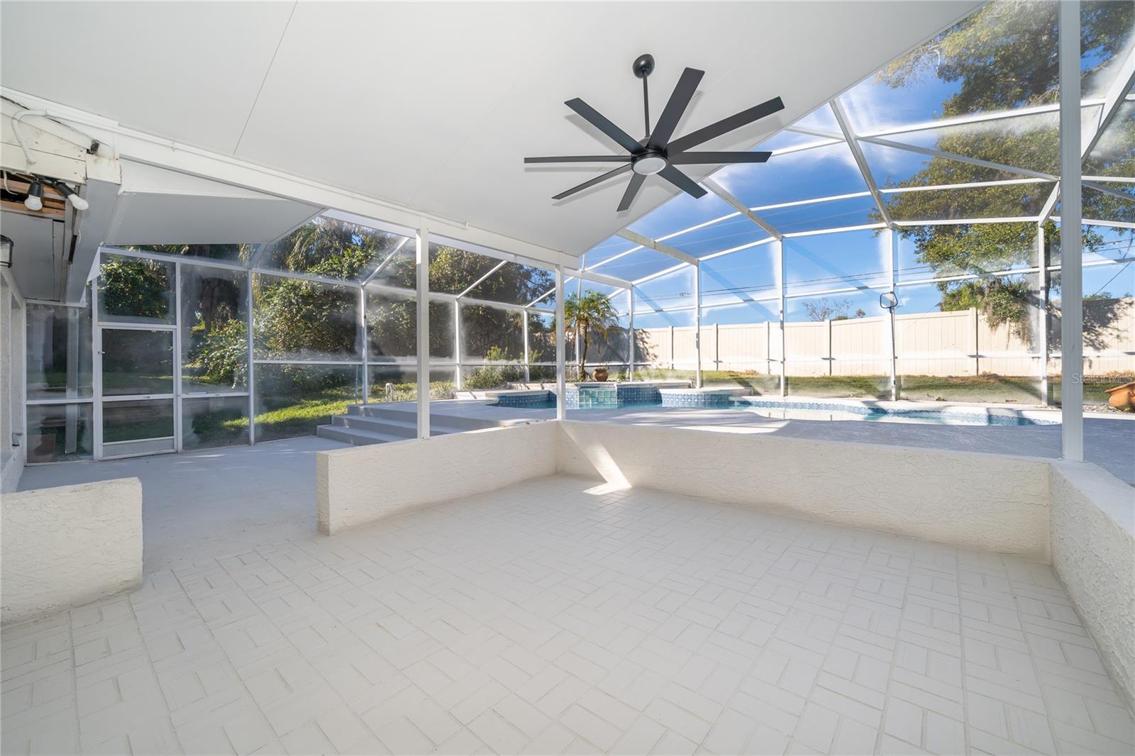 Image 41 of 41 For 1250 Glenmore Drive