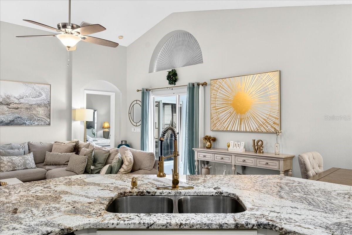 Image 20 of 46 For 654 Kildrummy Drive