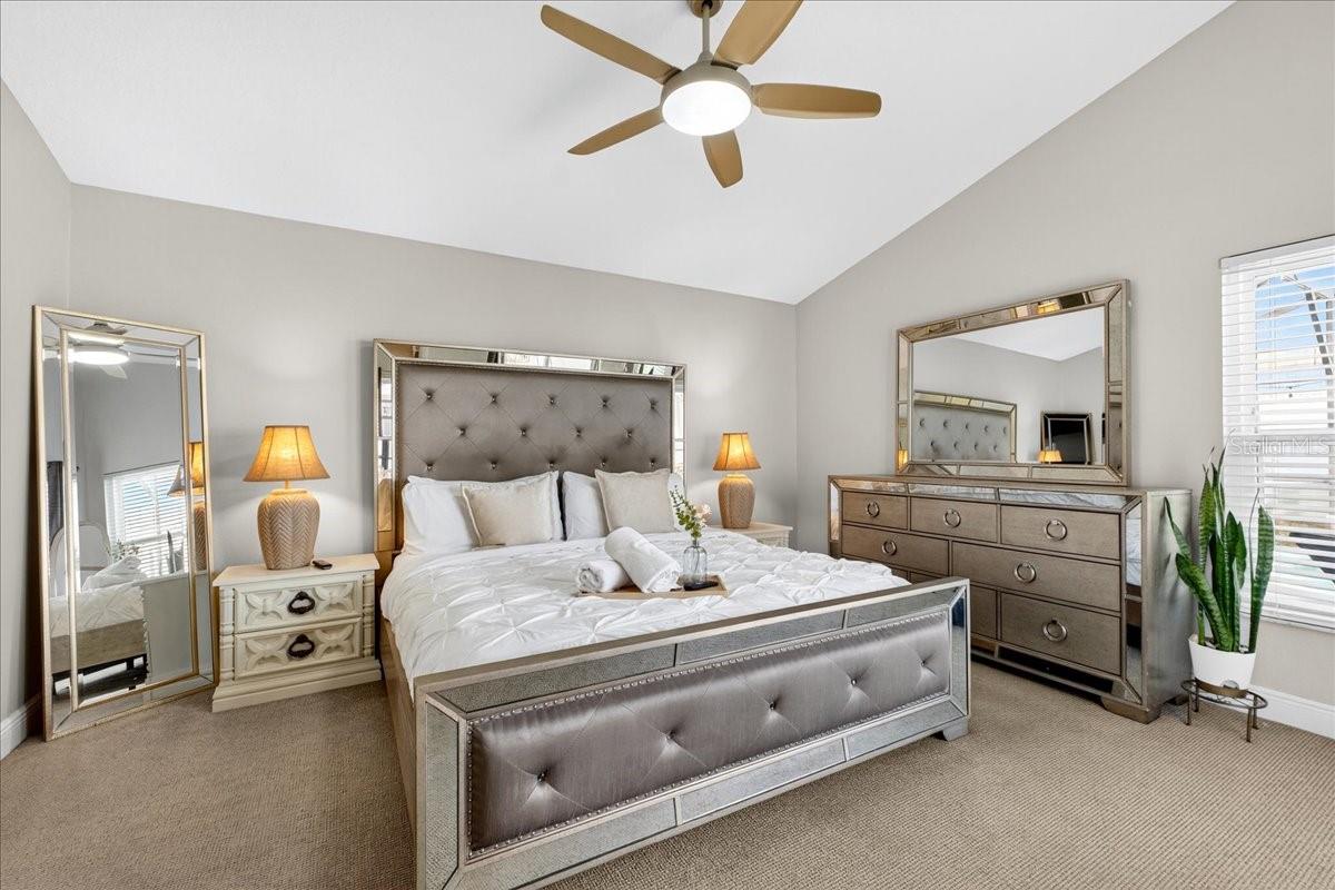 Image 23 of 46 For 654 Kildrummy Drive