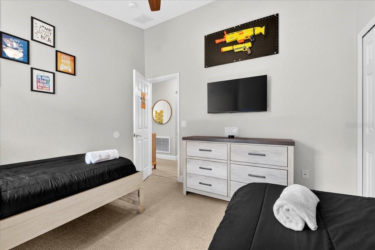 Image 30 of 46 For 654 Kildrummy Drive