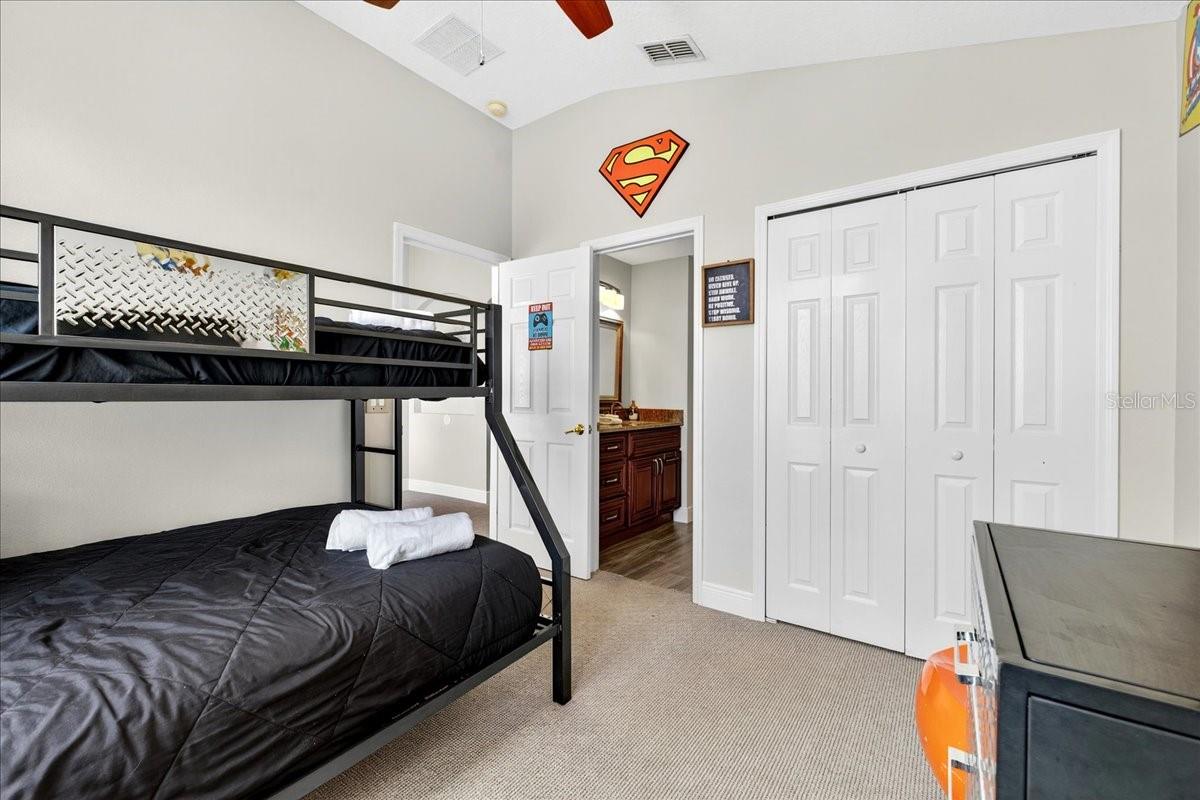 Image 36 of 46 For 654 Kildrummy Drive