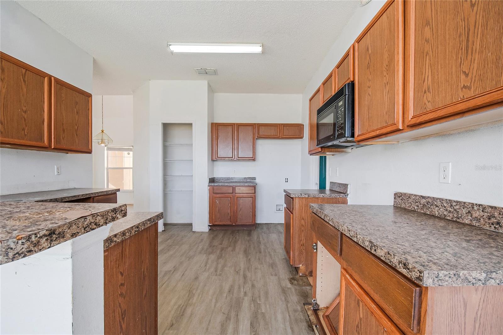 Image 18 of 54 For 161 Cimarron Lane