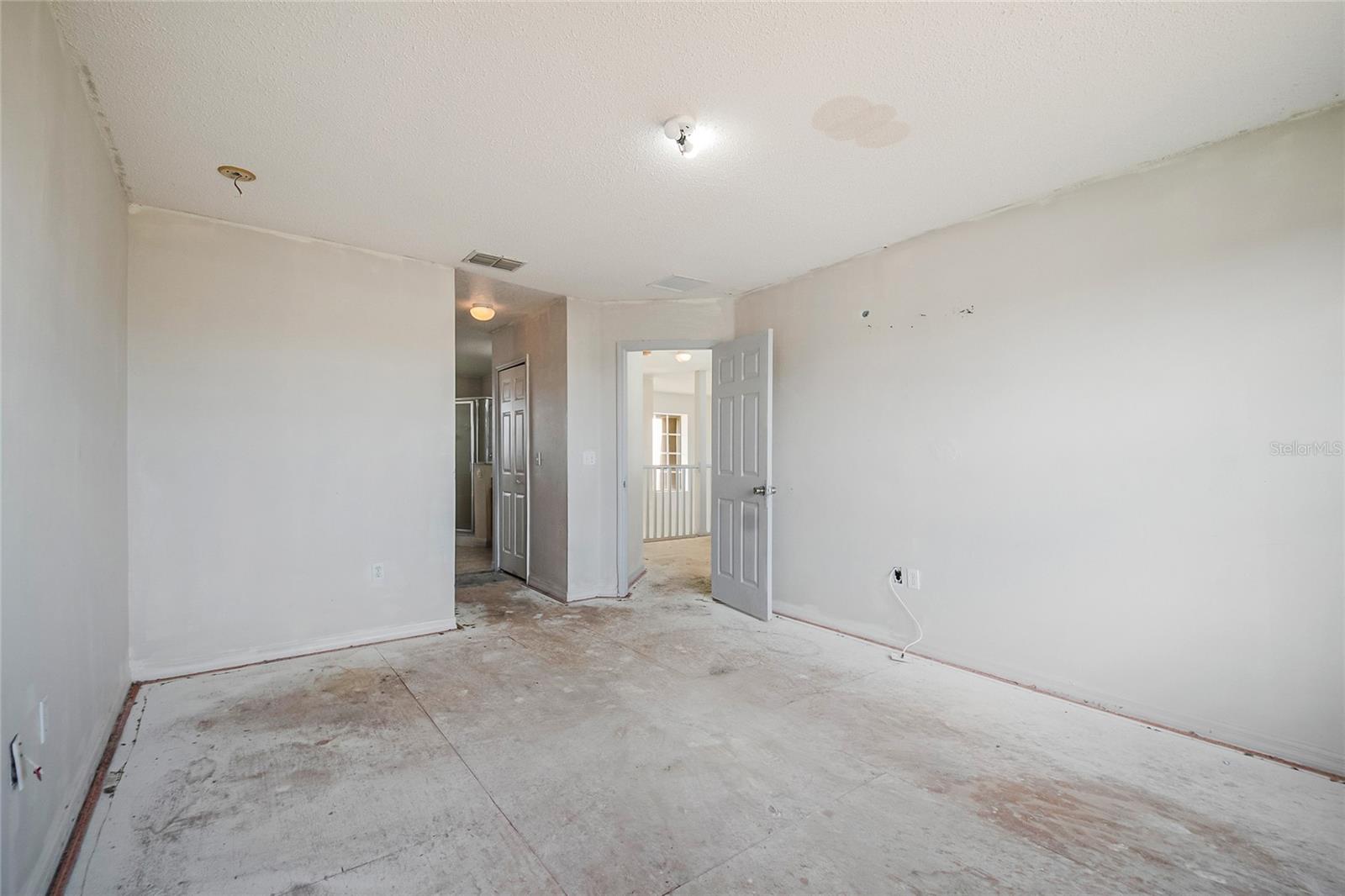 Image 32 of 54 For 161 Cimarron Lane