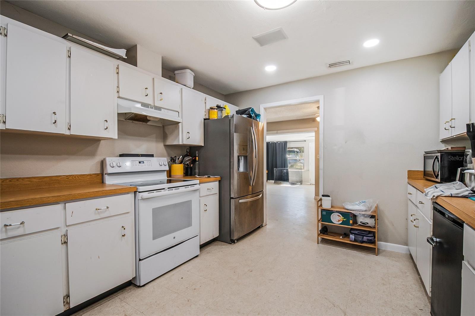 Image 14 of 30 For 2600 Pembrook Drive