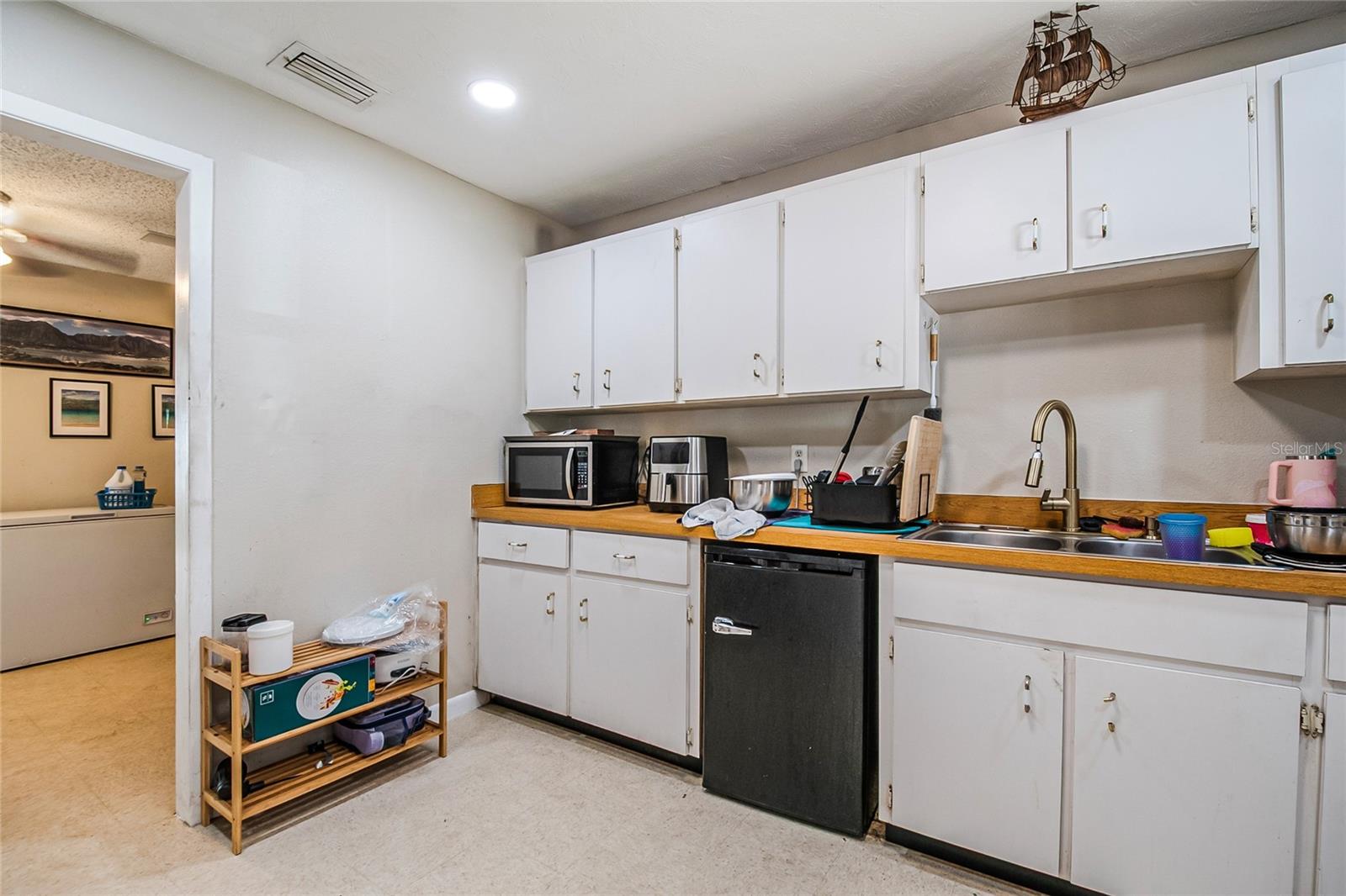 Image 16 of 30 For 2600 Pembrook Drive