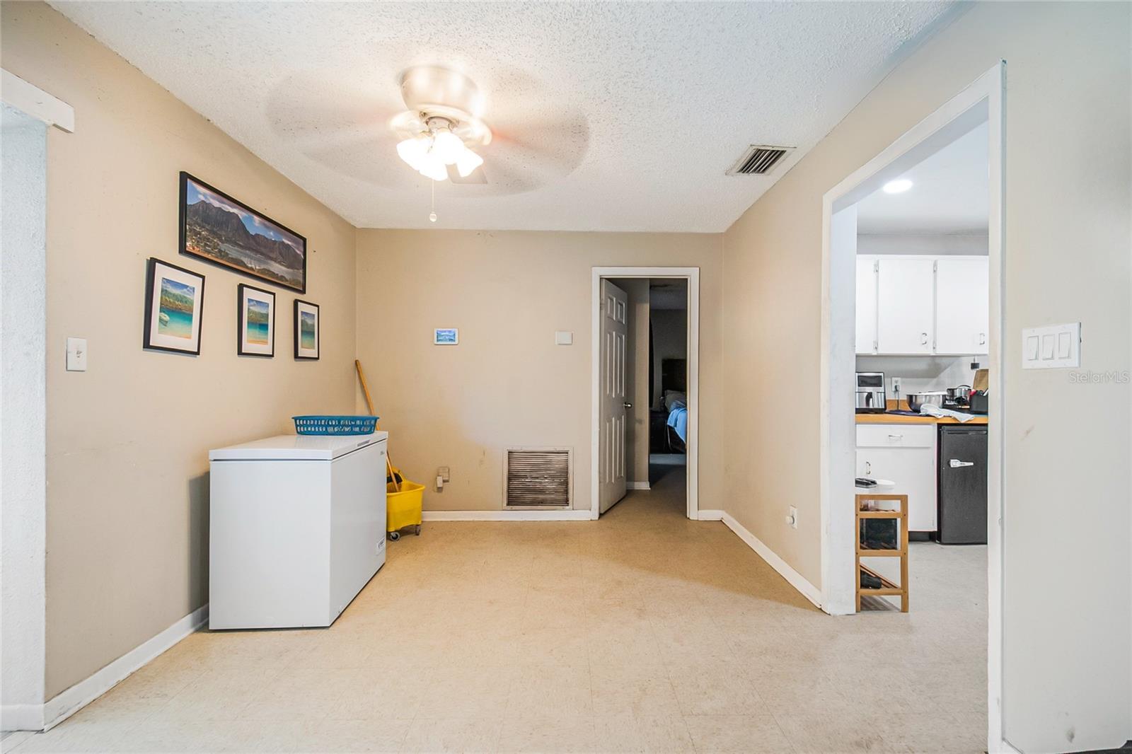 Image 17 of 30 For 2600 Pembrook Drive