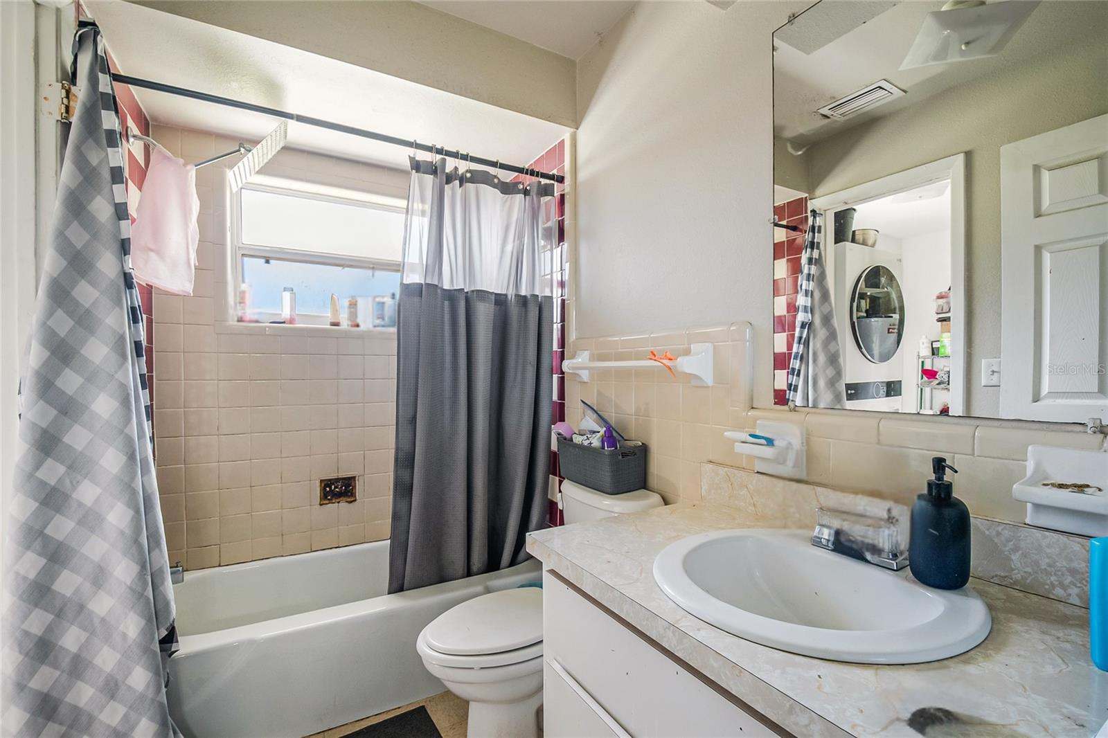 Image 25 of 30 For 2600 Pembrook Drive