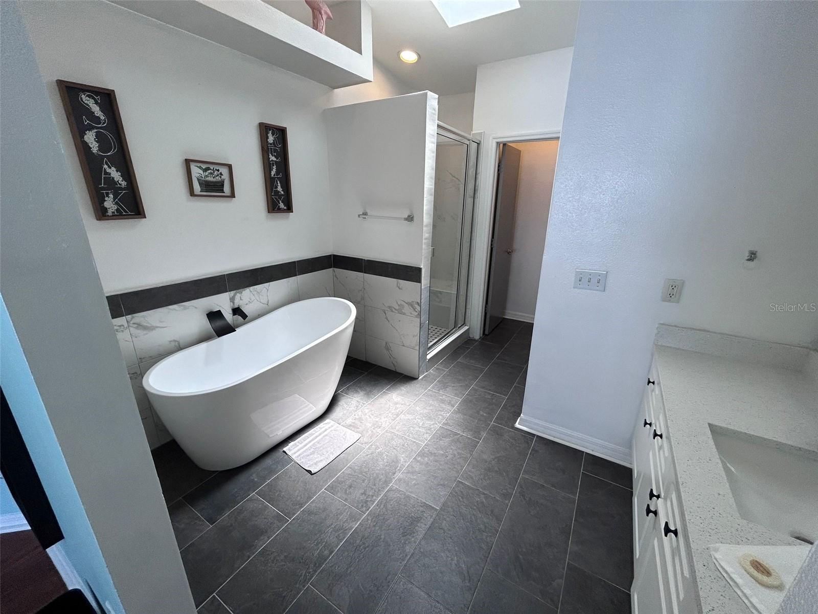 Image 20 of 30 For 150 Coco Plum Drive A