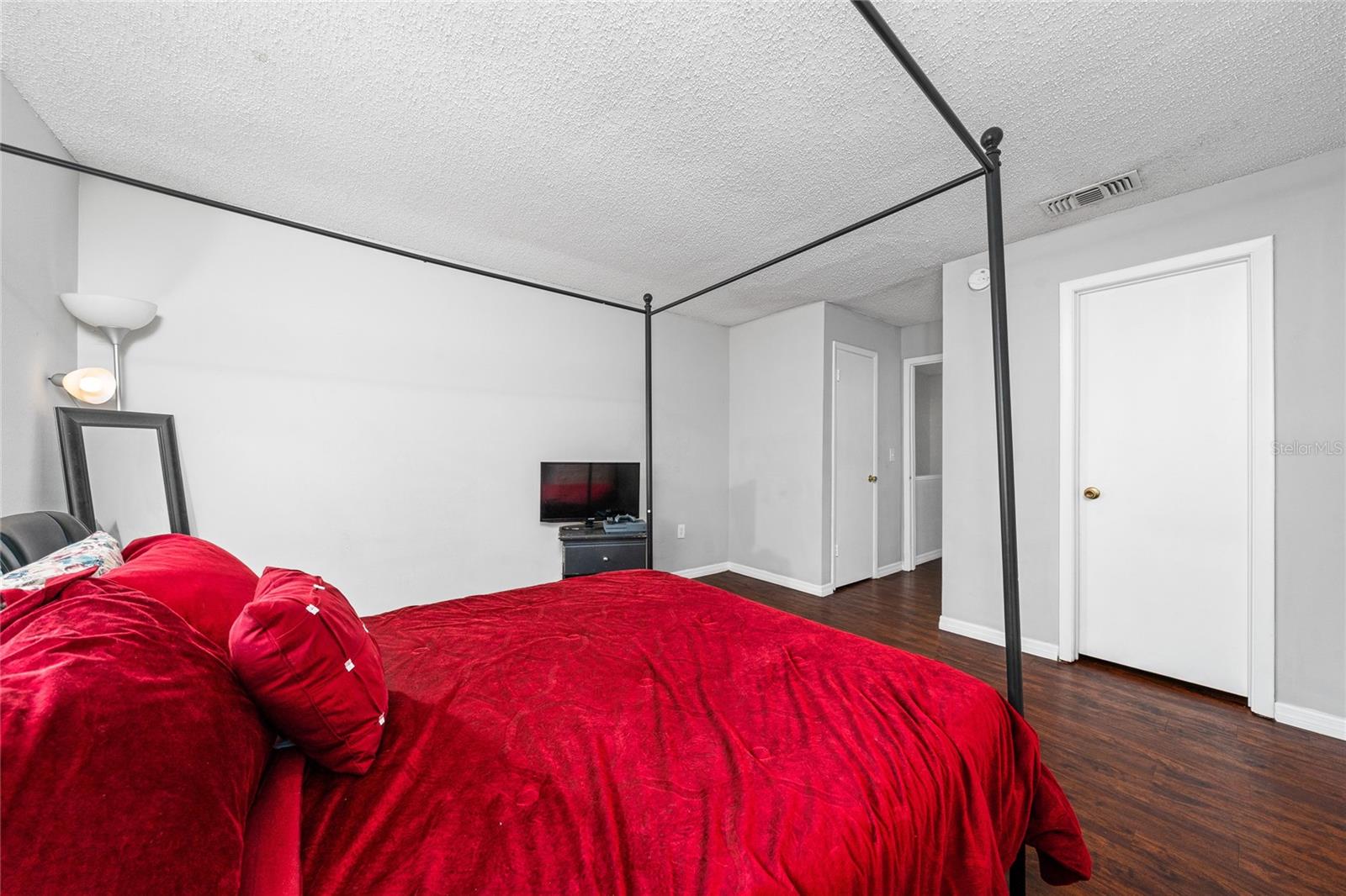 Image 21 of 23 For 4223 Semoran Boulevard 7