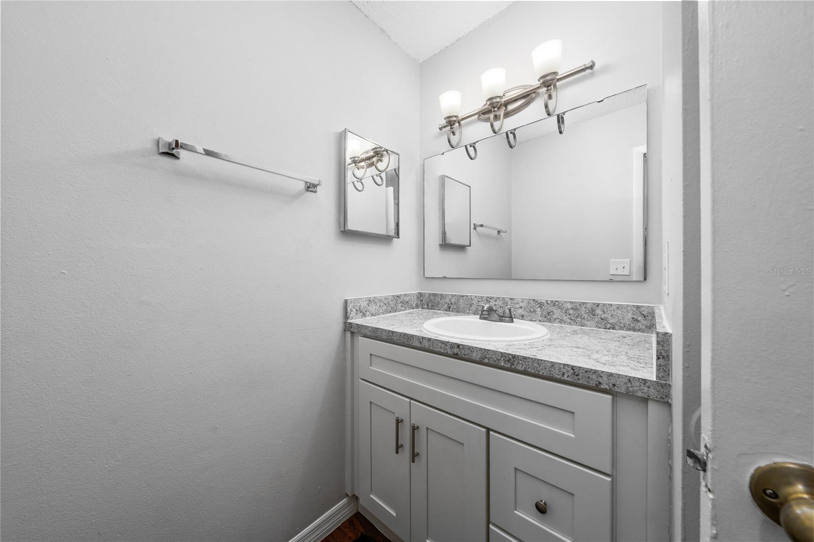 Image 22 of 23 For 4223 Semoran Boulevard 7