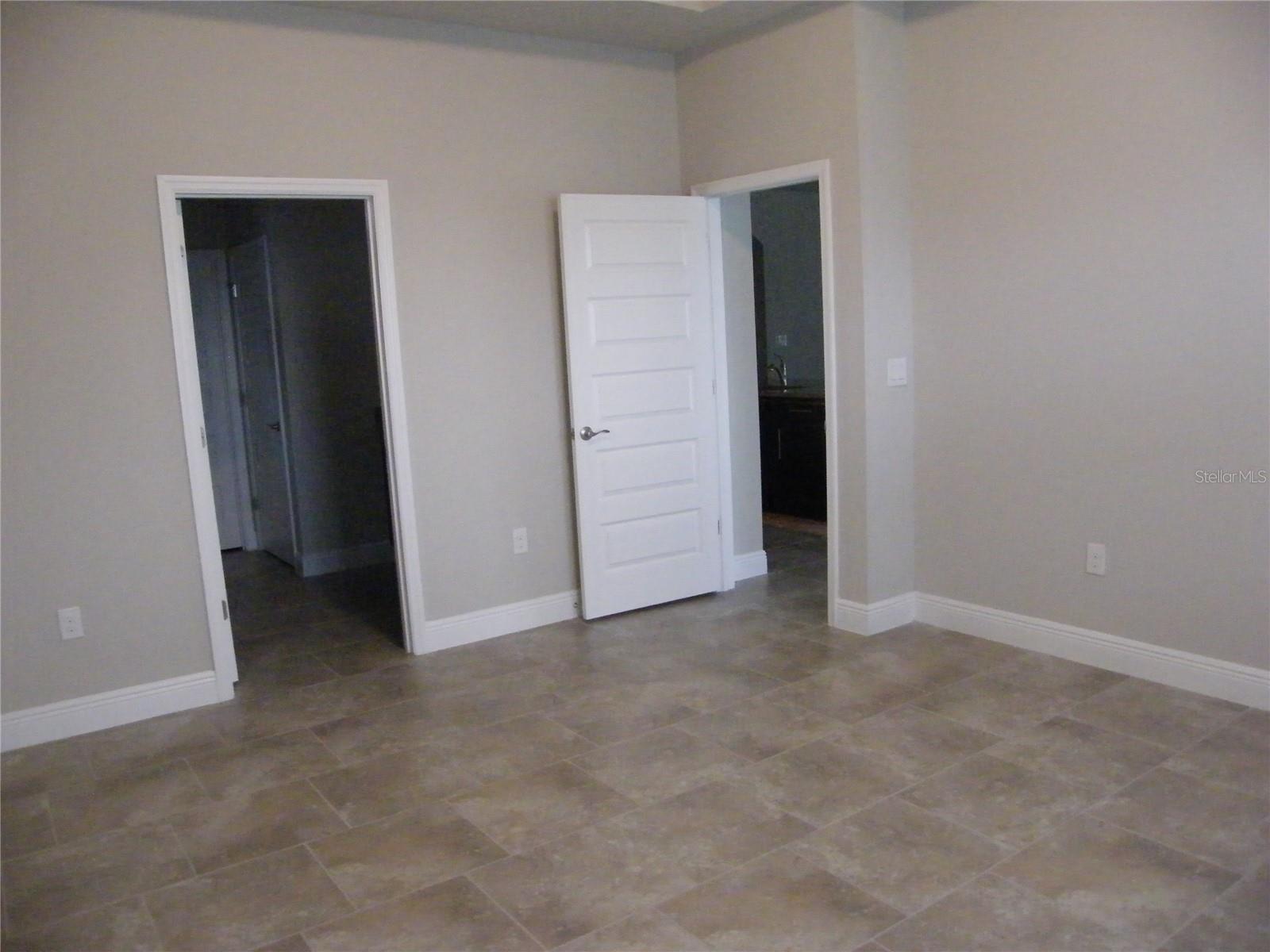 Image 14 of 50 For 9555 Waterway Passage Drive