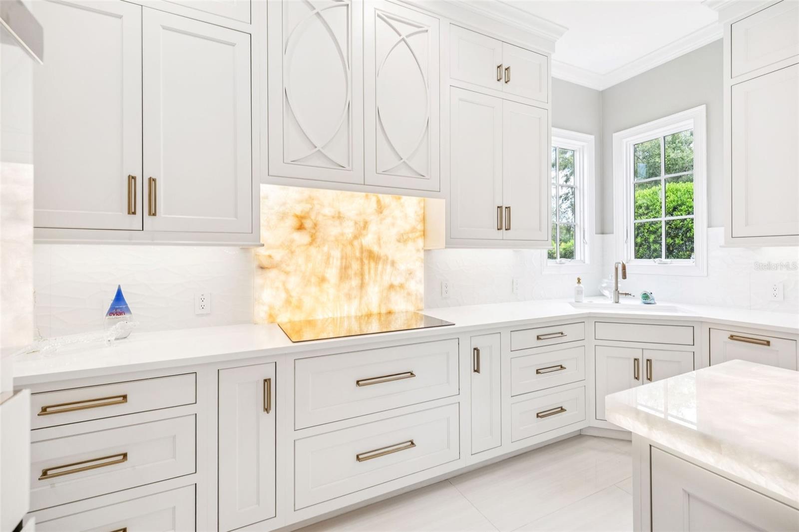 Listing photo id 12 for 502 Golfpark Drive