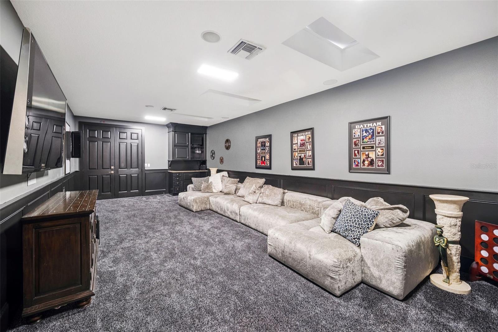 Listing photo id 28 for 502 Golfpark Drive