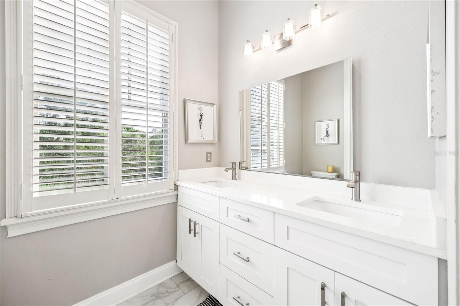 Listing photo id 36 for 502 Golfpark Drive