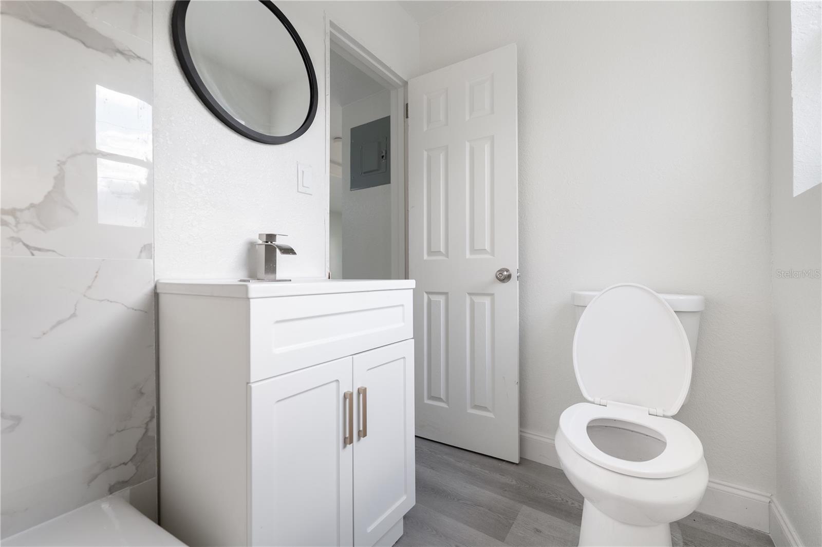 Image 22 of 27 For 409 Alder Avenue