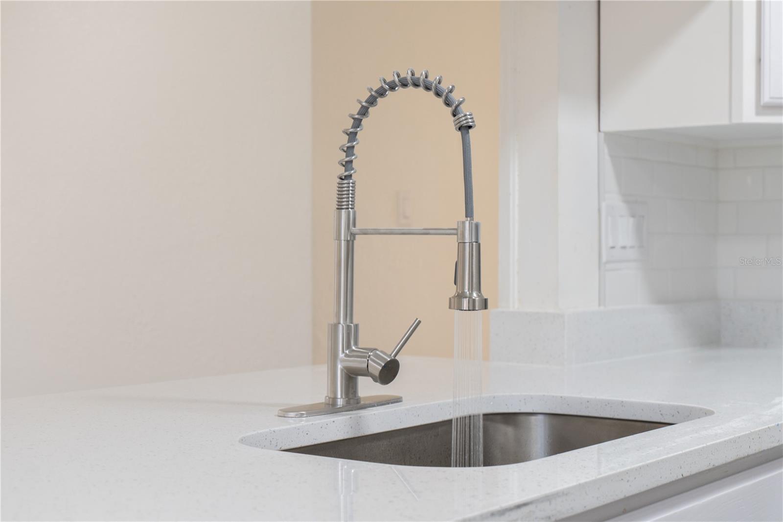 Image 5 of 27 For 409 Alder Avenue