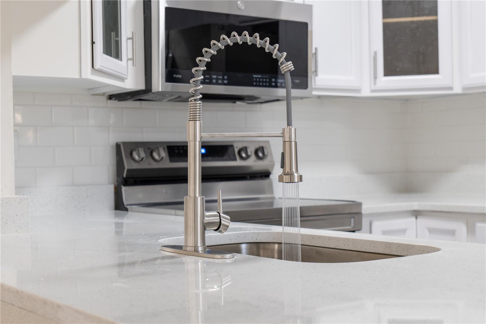 Image 6 of 27 For 409 Alder Avenue