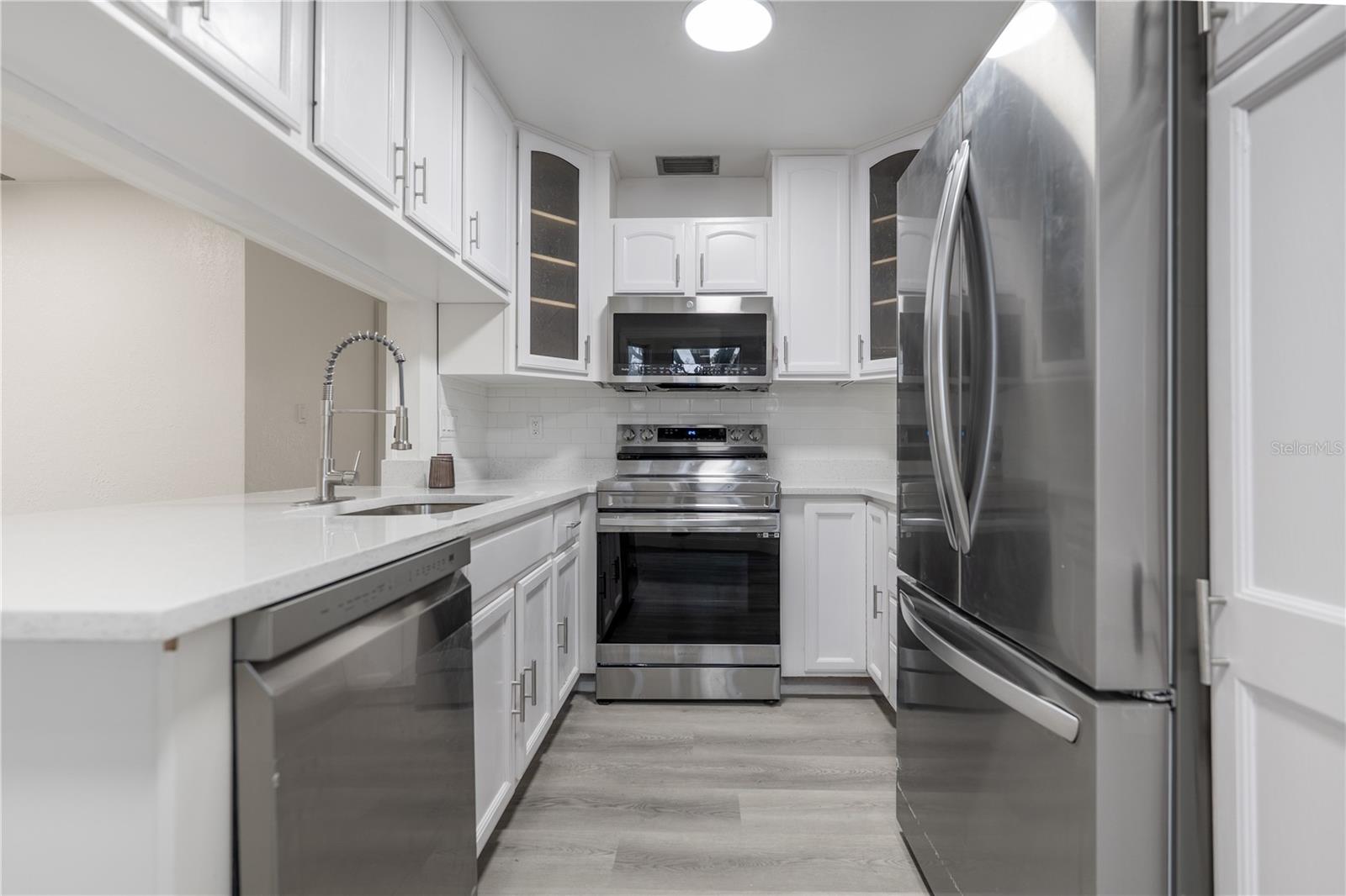 Image 8 of 27 For 409 Alder Avenue