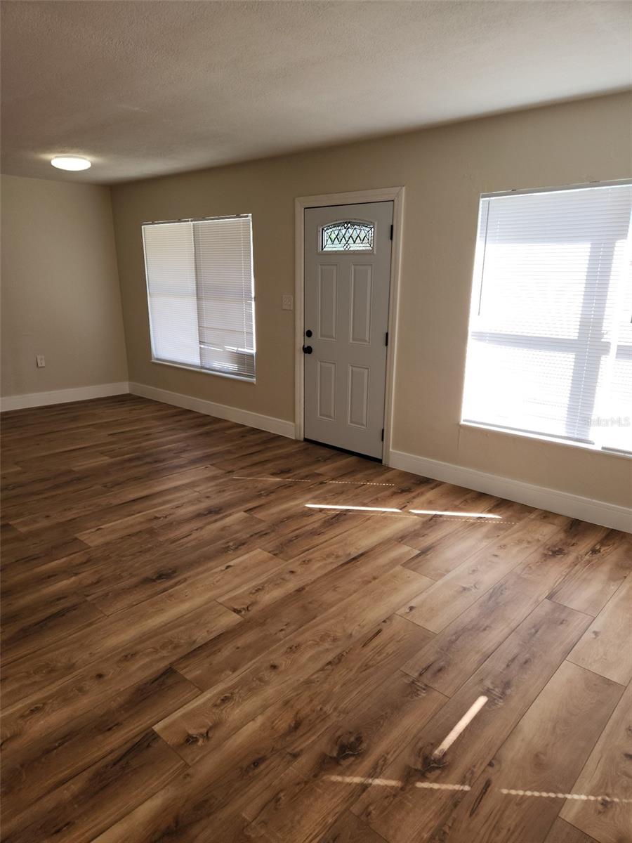 Image 4 of 10 For 7212 Mandarin Drive