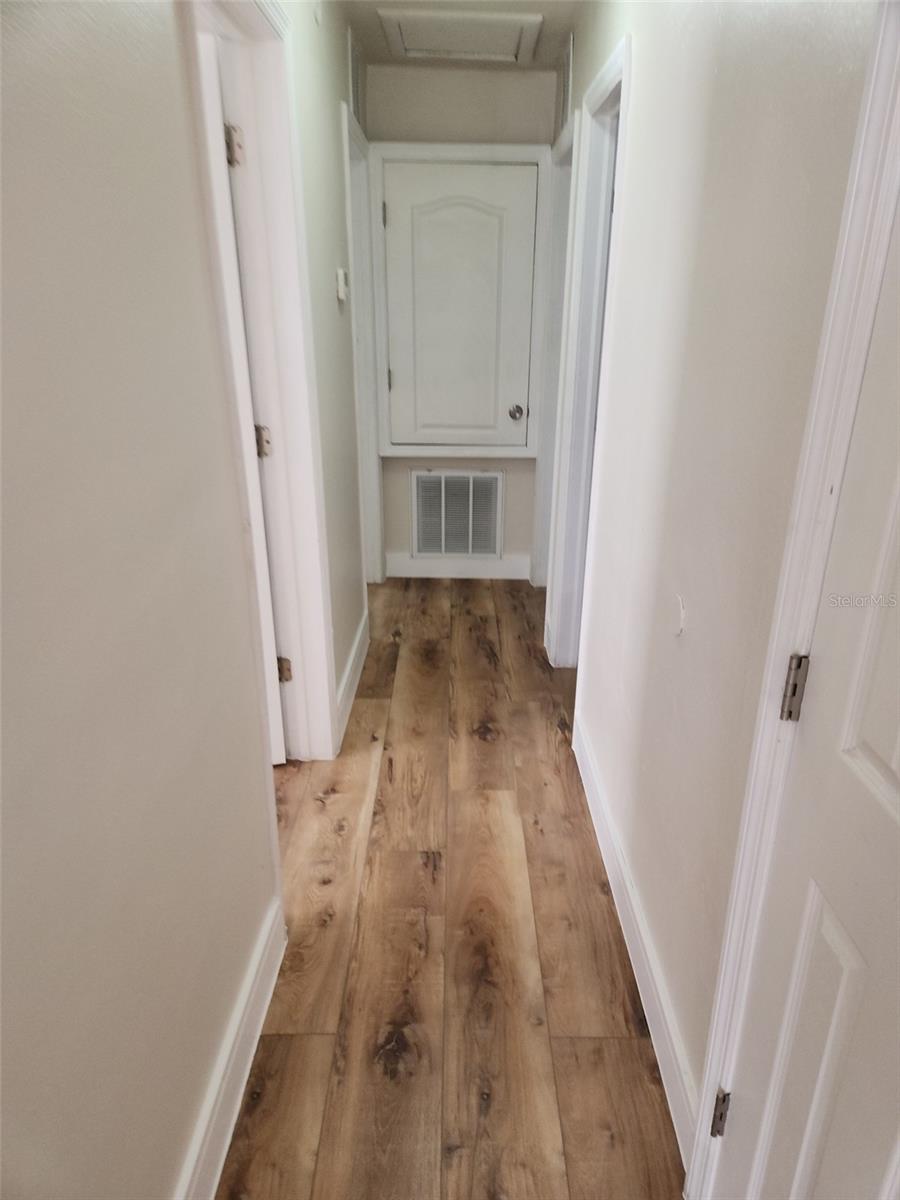 Image 5 of 10 For 7212 Mandarin Drive