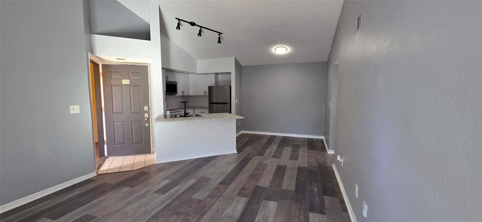 Image 2 of 19 For 4536 Commander Drive 1538