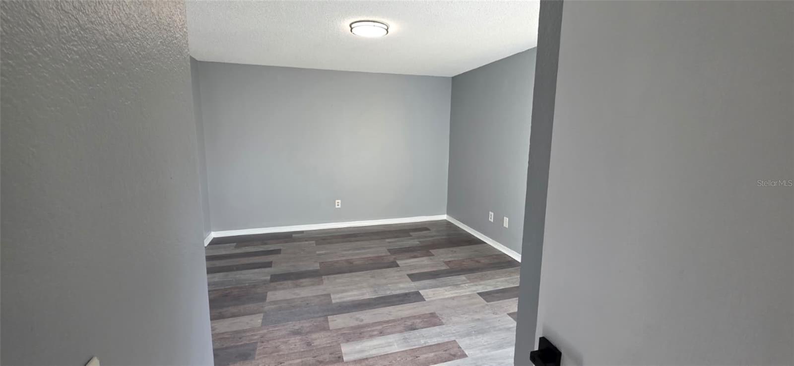 Image 9 of 19 For 4536 Commander Drive 1538