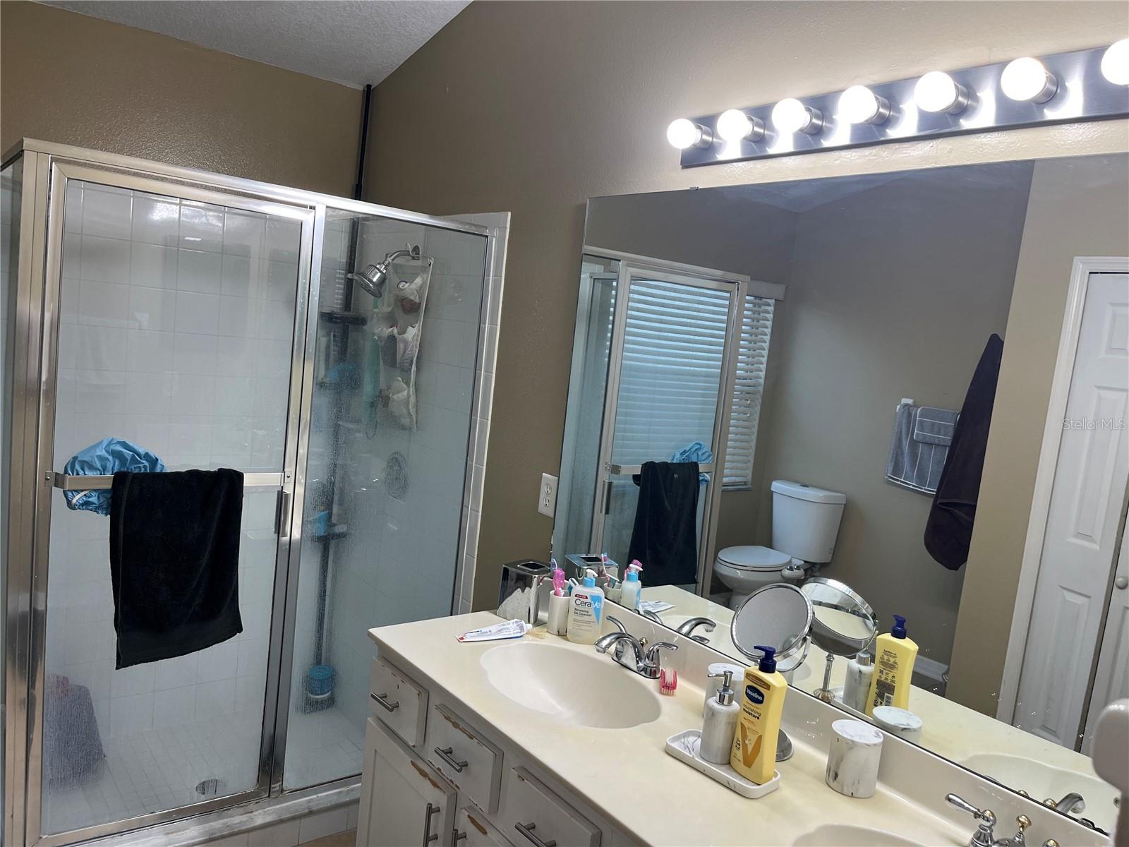 Listing photo id 11 for 2701 Crane Trace Circle