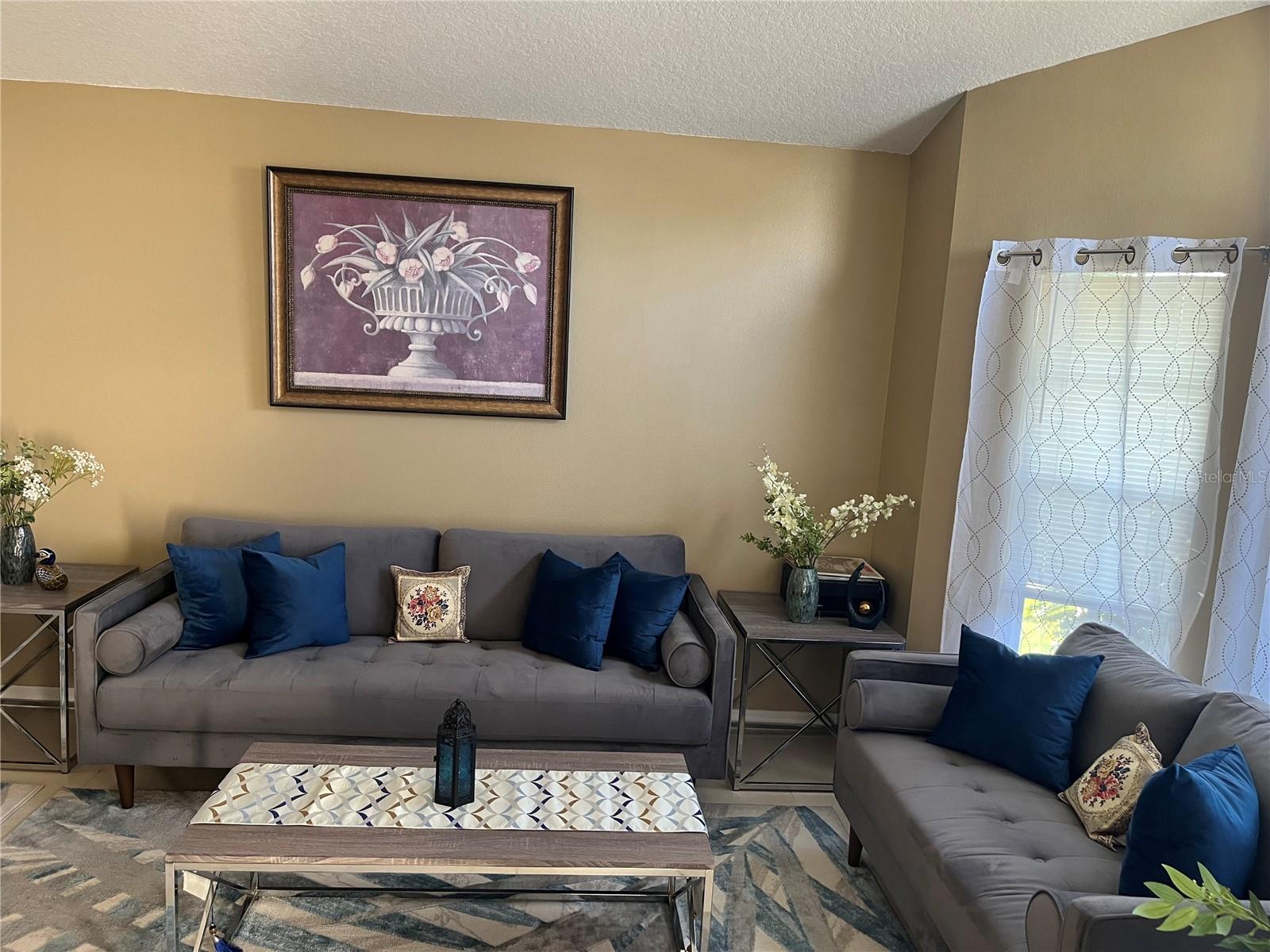 Listing photo id 5 for 2701 Crane Trace Circle