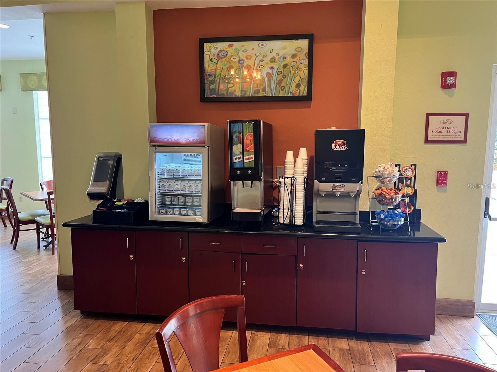 Image 13 of 18 For 3000 Maingate Lane 209