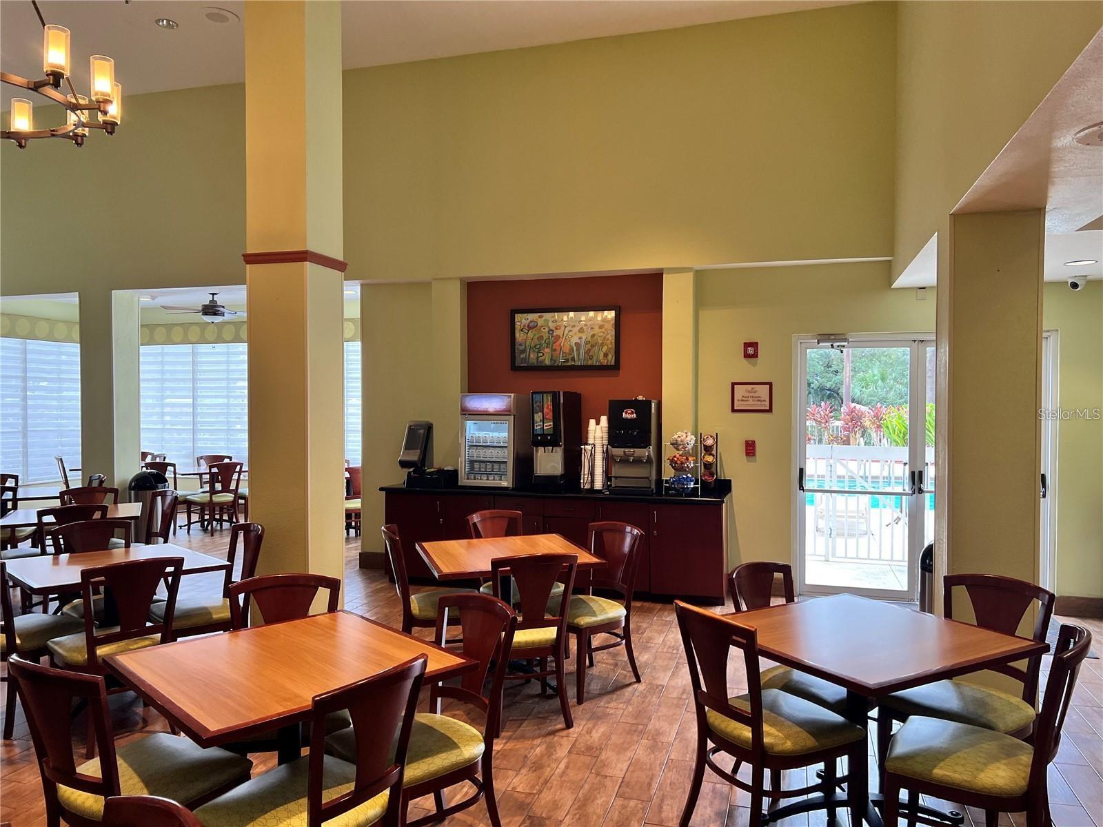 Image 14 of 18 For 3000 Maingate Lane 209