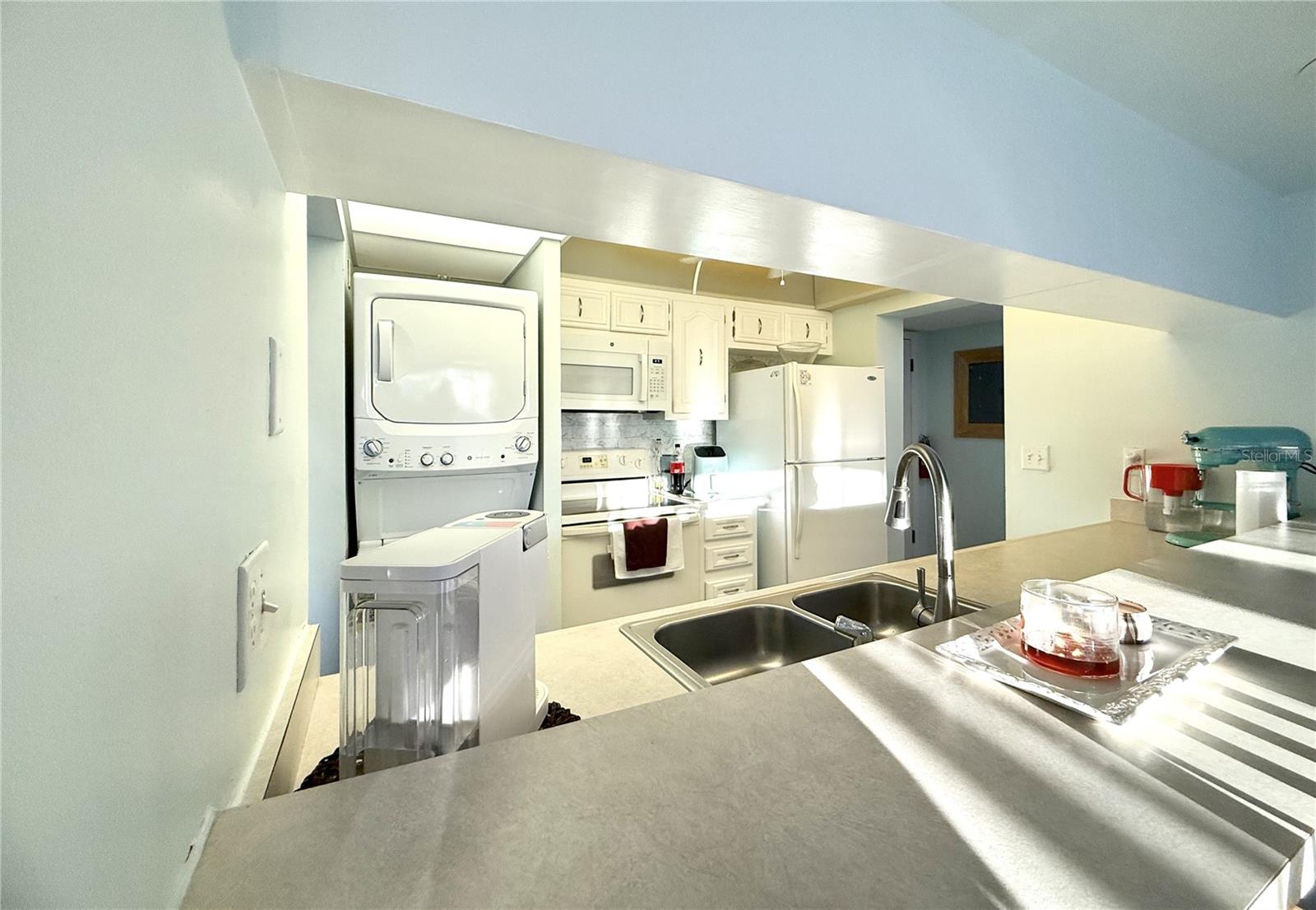 Image 11 of 42 For 227 La Casa  227