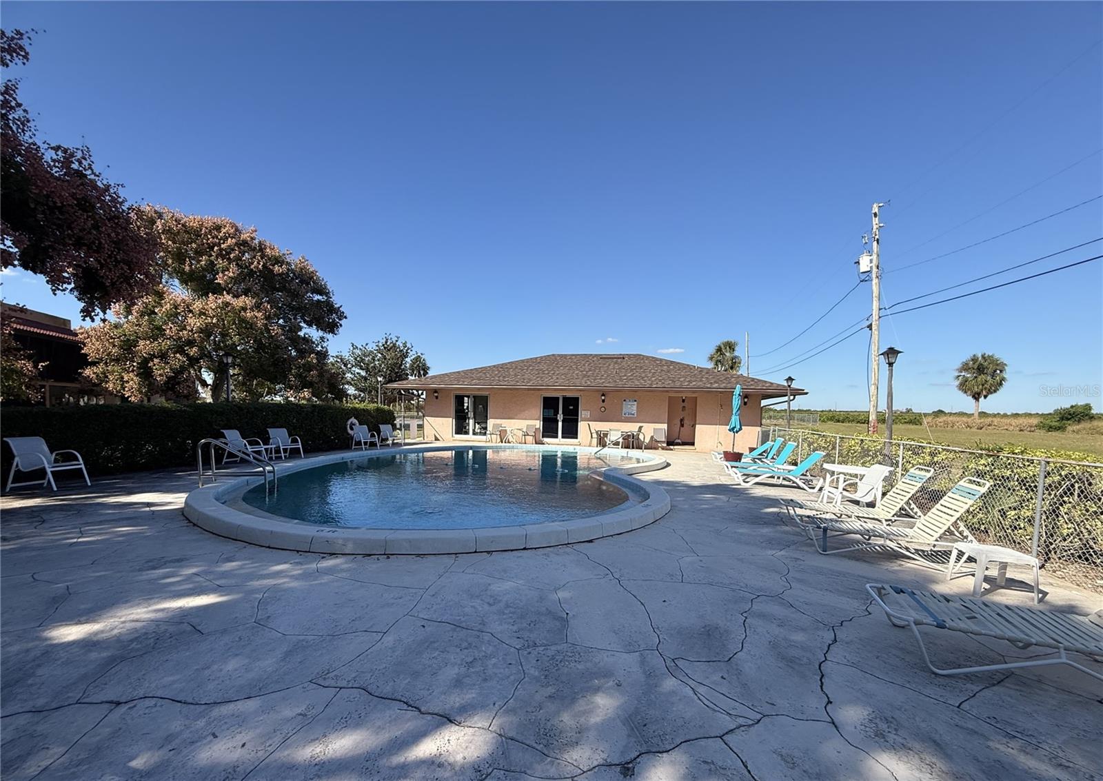 Image 37 of 42 For 227 La Casa  227