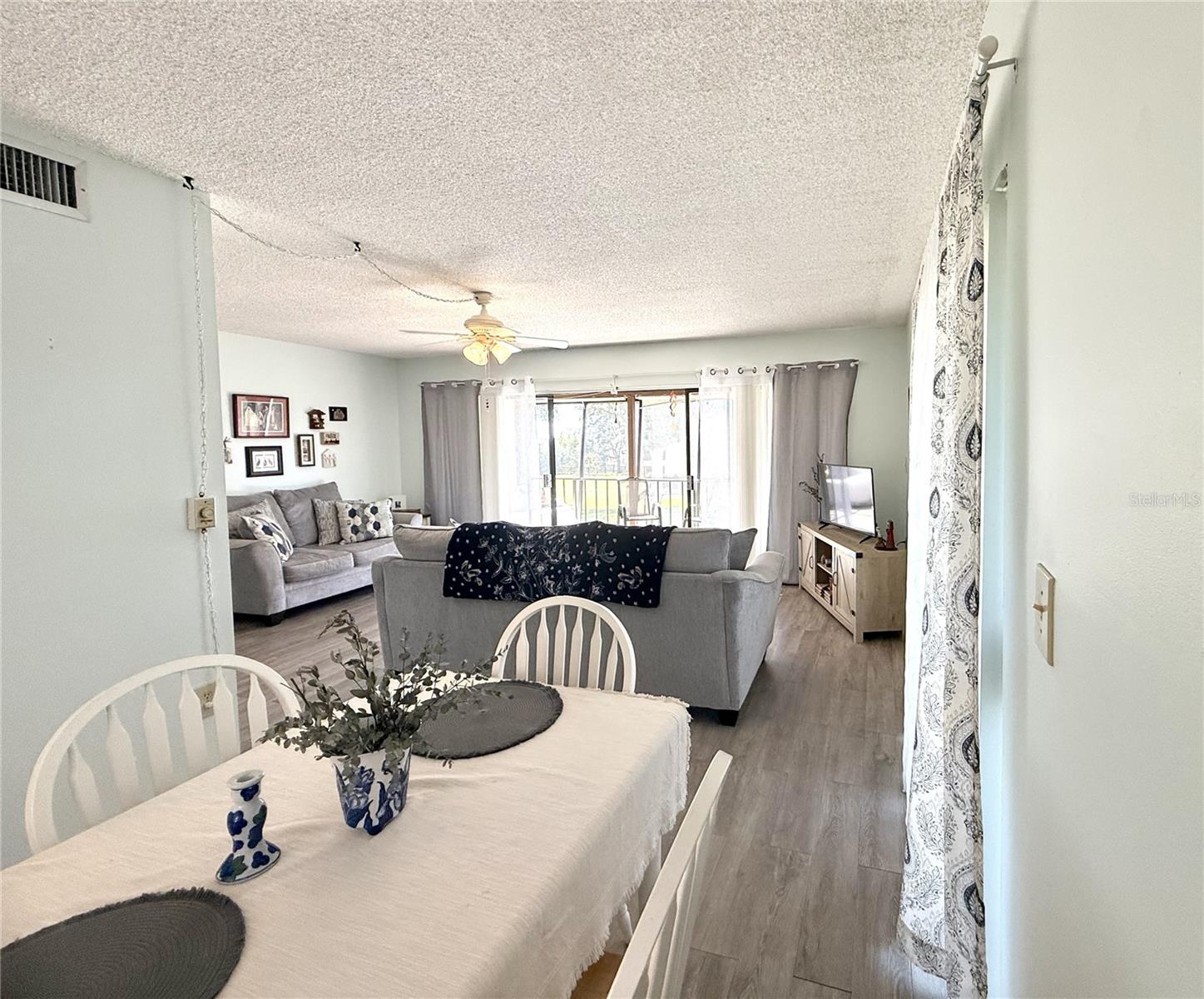 Image 9 of 42 For 227 La Casa  227