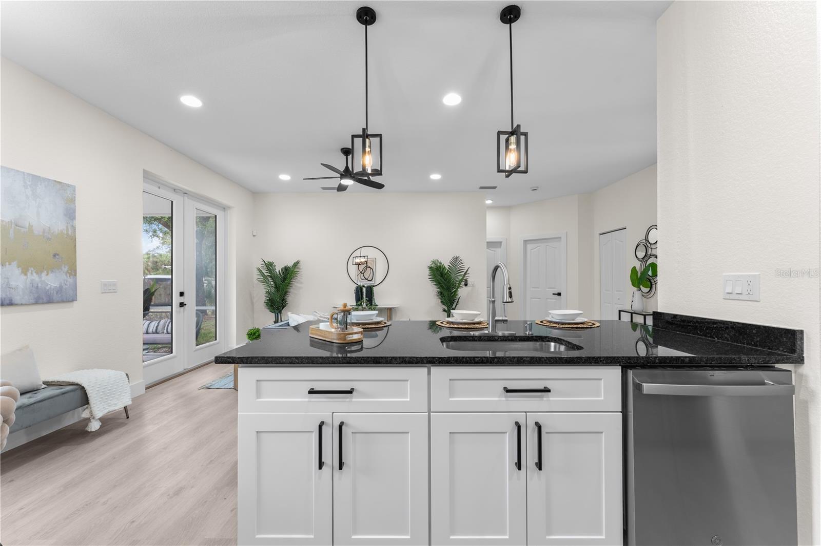 Image 12 of 47 For 2503 Dumont Lane