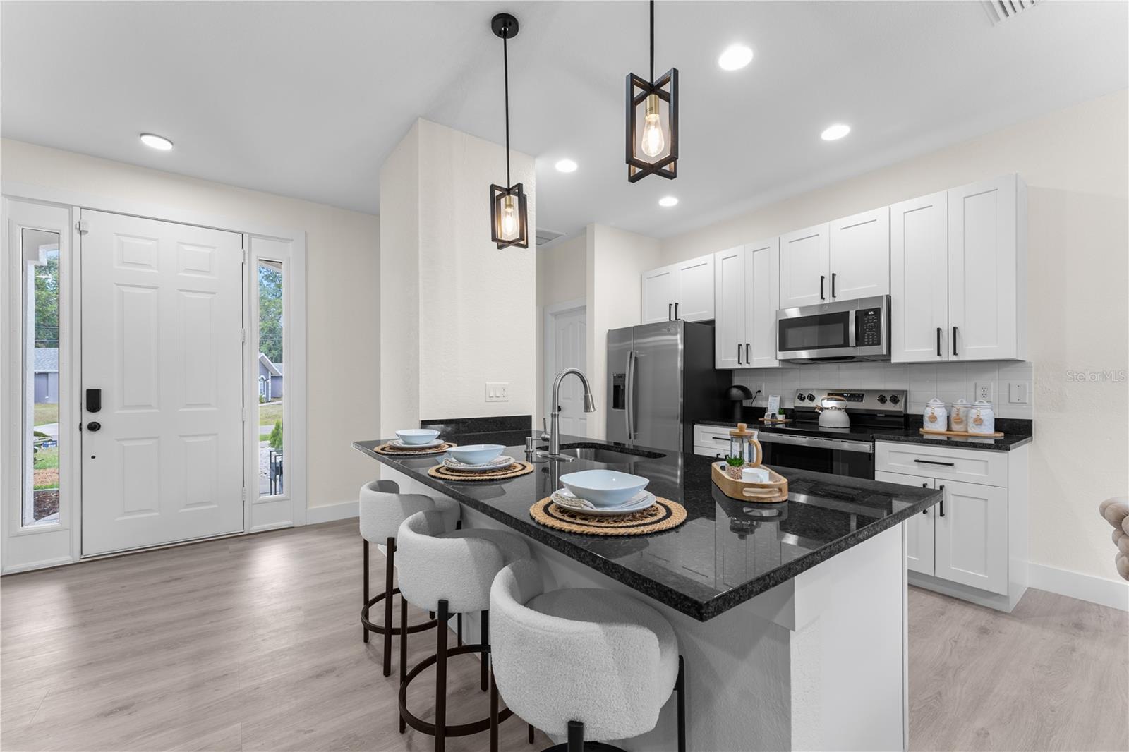 Image 13 of 47 For 2503 Dumont Lane