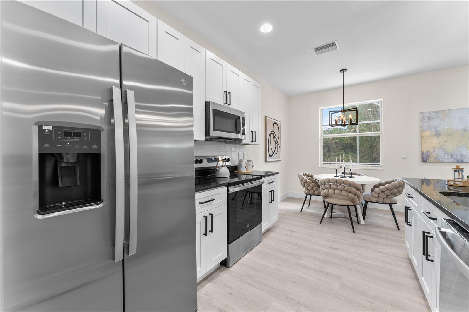 Image 14 of 47 For 2503 Dumont Lane