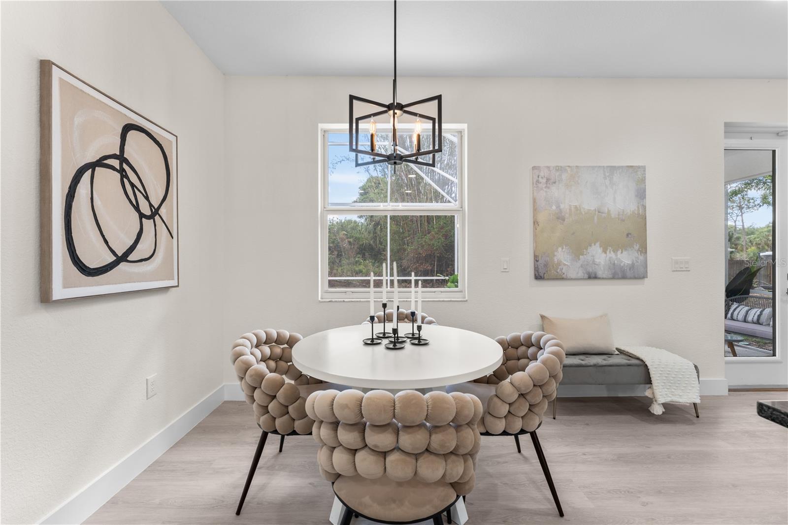 Image 18 of 47 For 2503 Dumont Lane