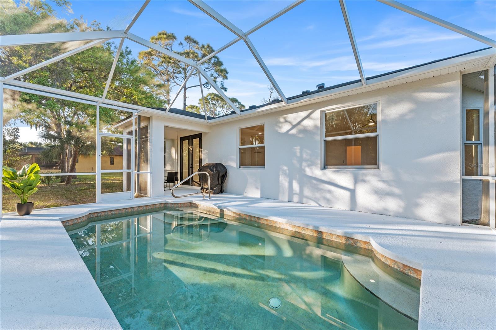 Image 34 of 47 For 2503 Dumont Lane