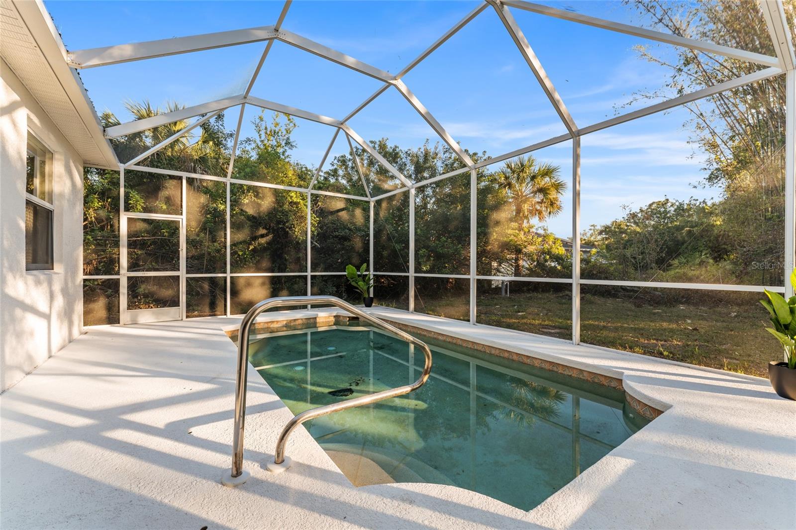 Image 35 of 47 For 2503 Dumont Lane