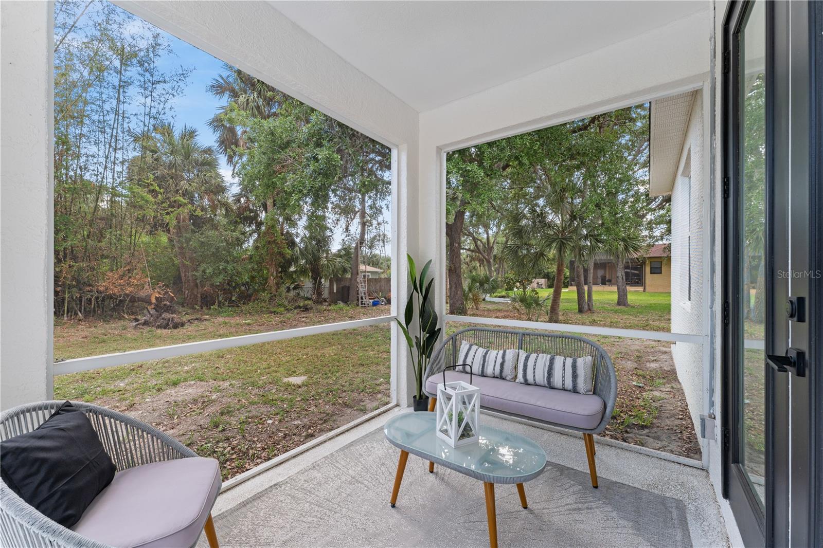 Image 37 of 47 For 2503 Dumont Lane