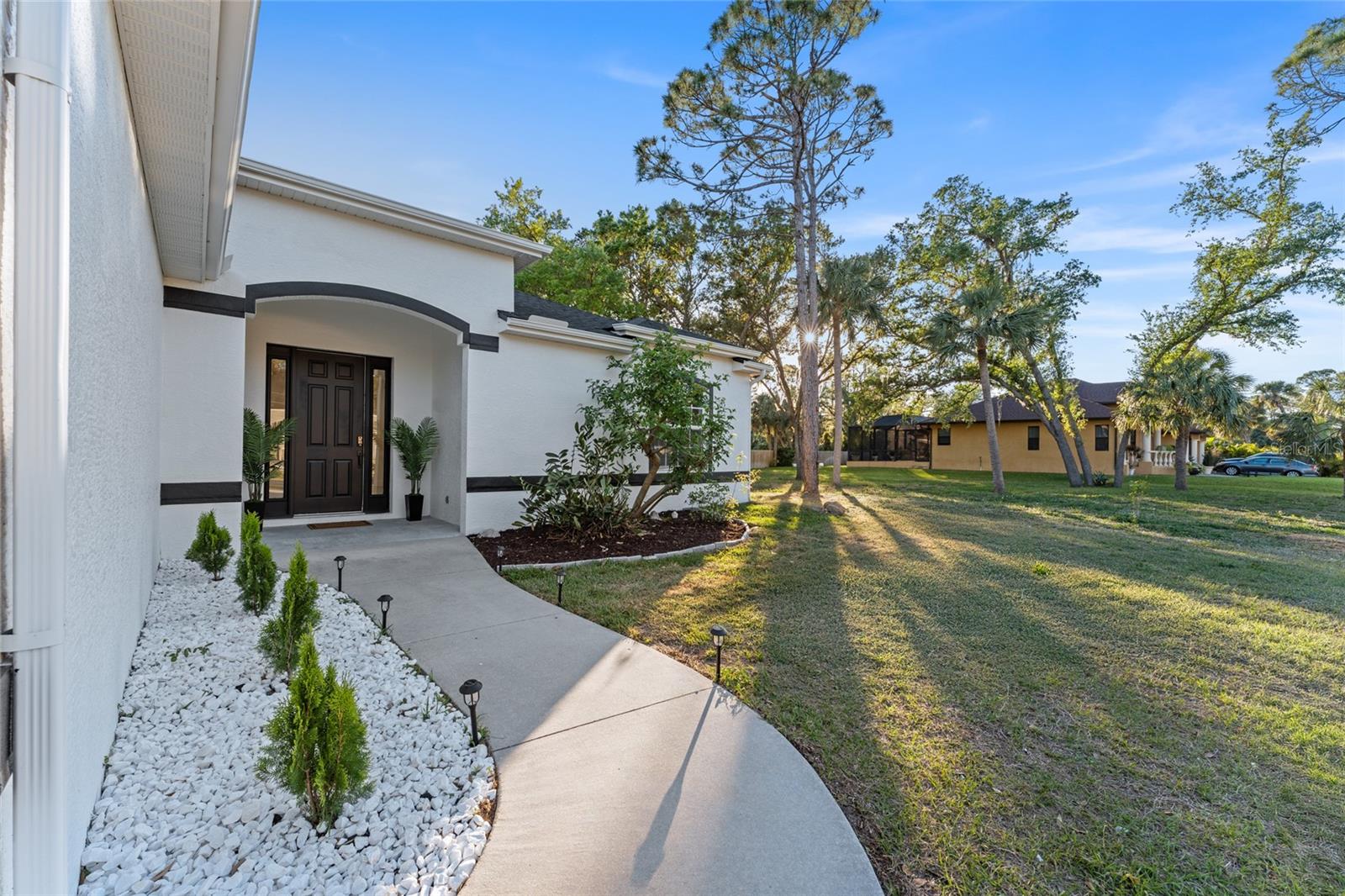 Image 40 of 47 For 2503 Dumont Lane