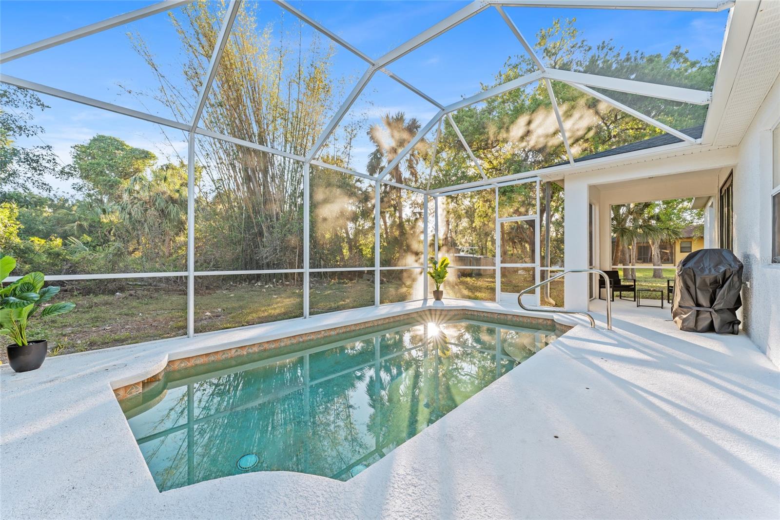 Image 5 of 47 For 2503 Dumont Lane