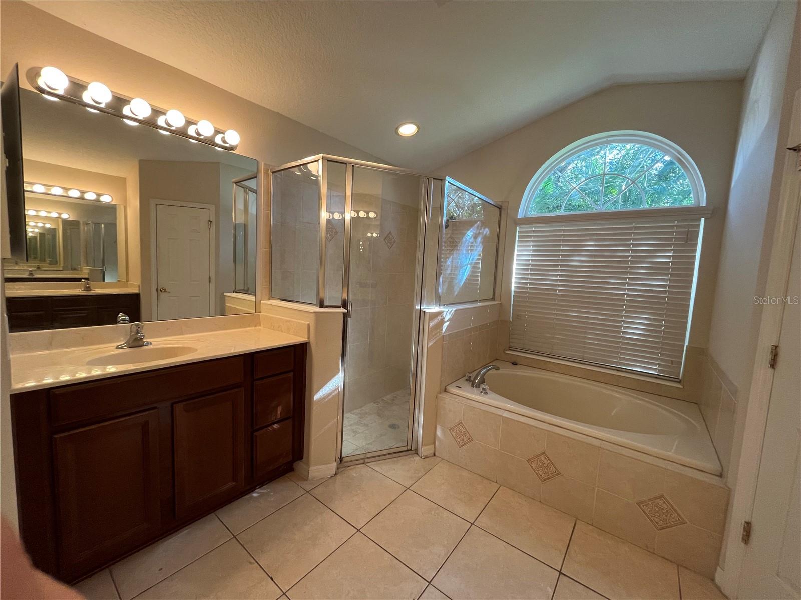 Image 10 of 29 For 946 Seneca Trail