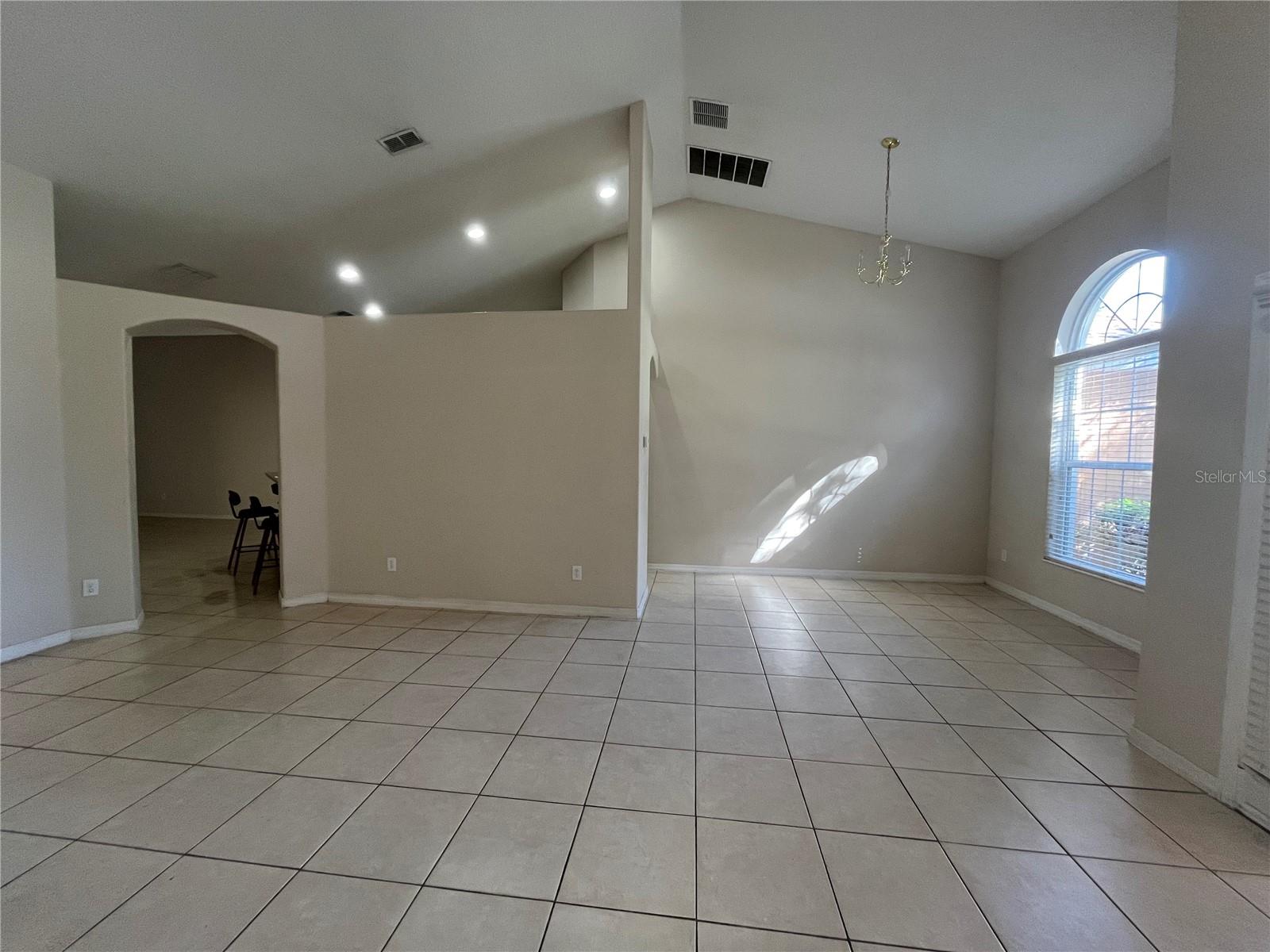 Image 16 of 29 For 946 Seneca Trail