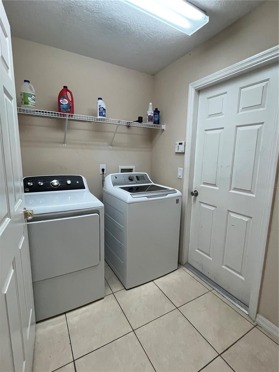 Image 22 of 29 For 946 Seneca Trail