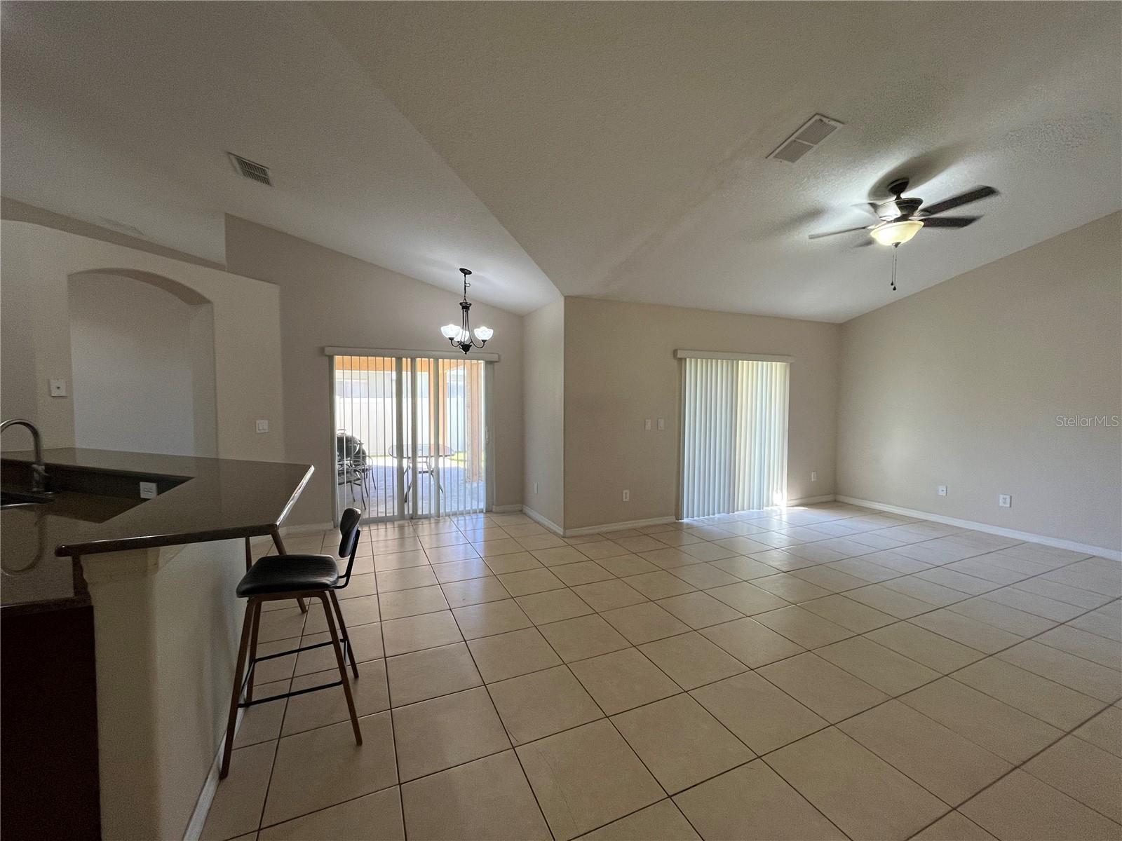 Image 4 of 29 For 946 Seneca Trail