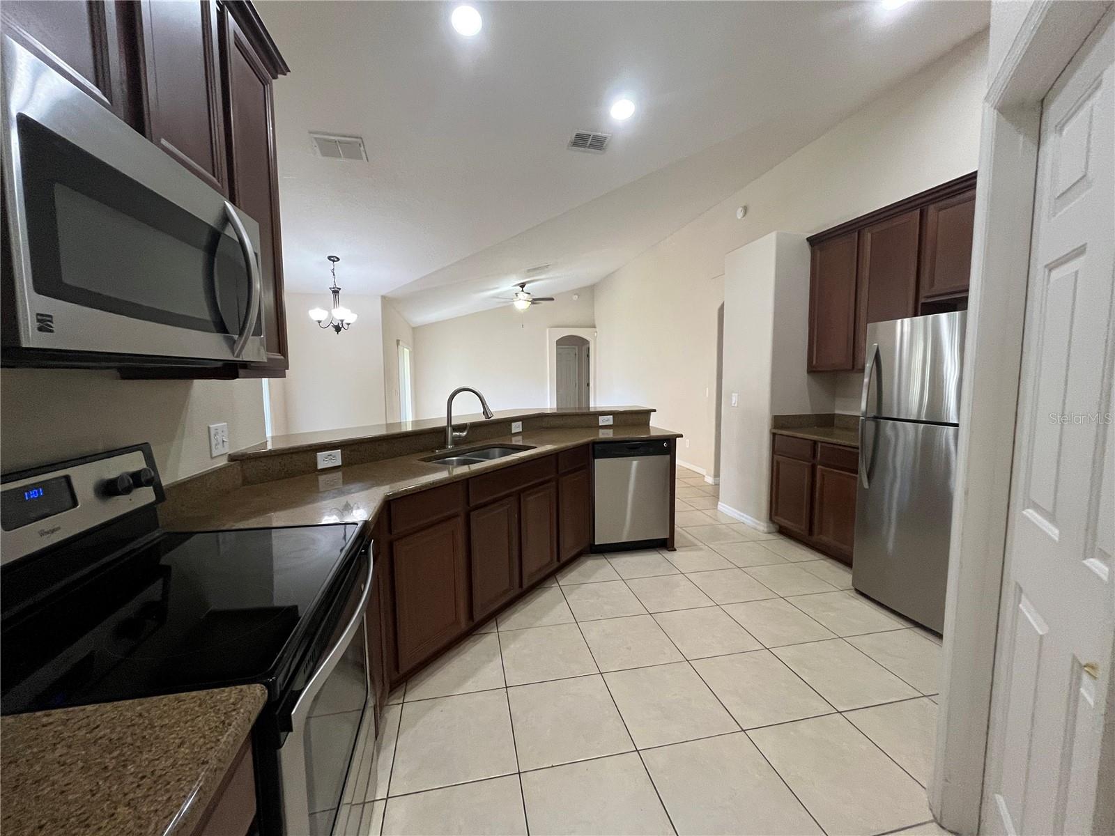 Image 6 of 29 For 946 Seneca Trail