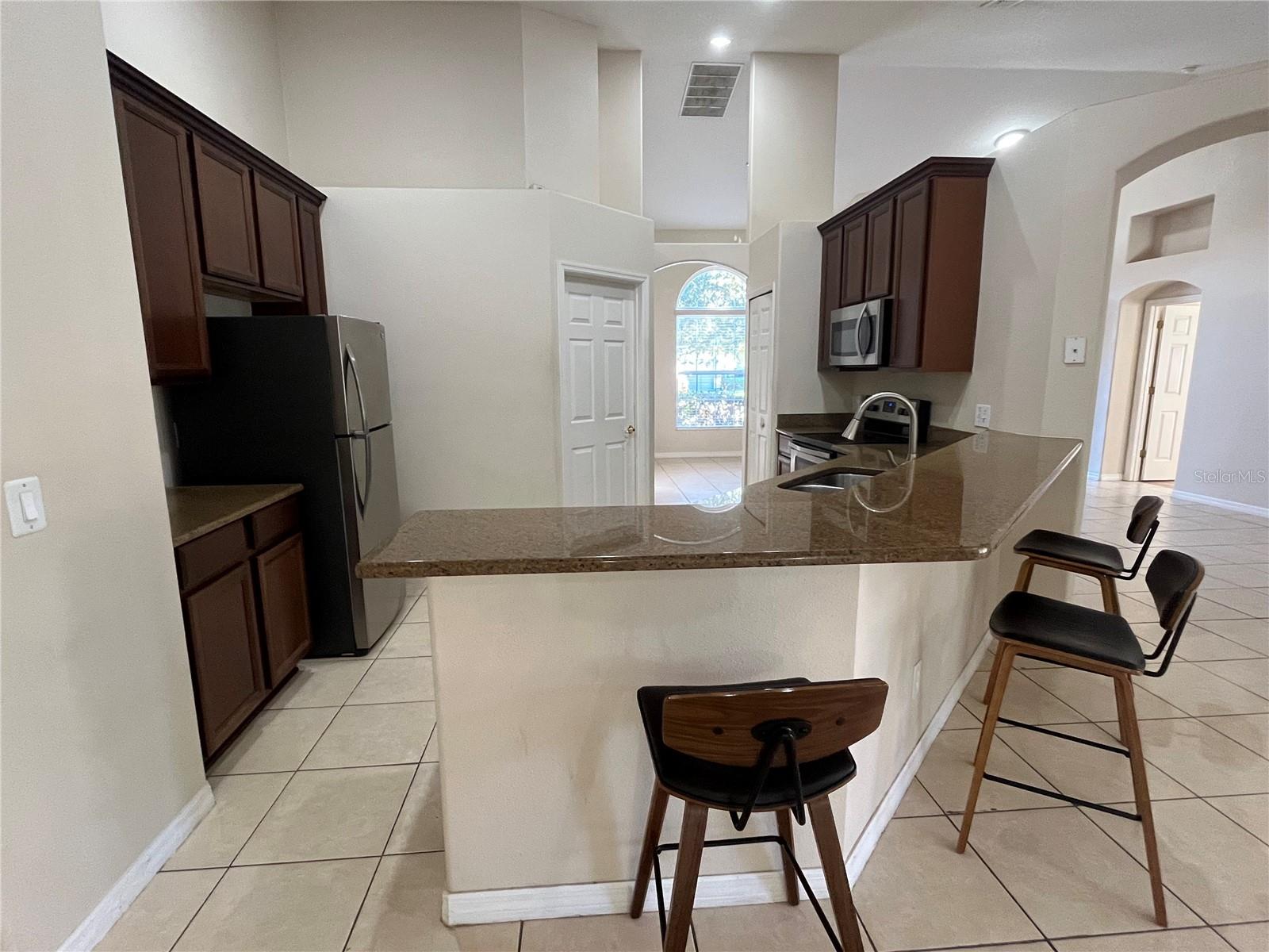 Image 8 of 29 For 946 Seneca Trail