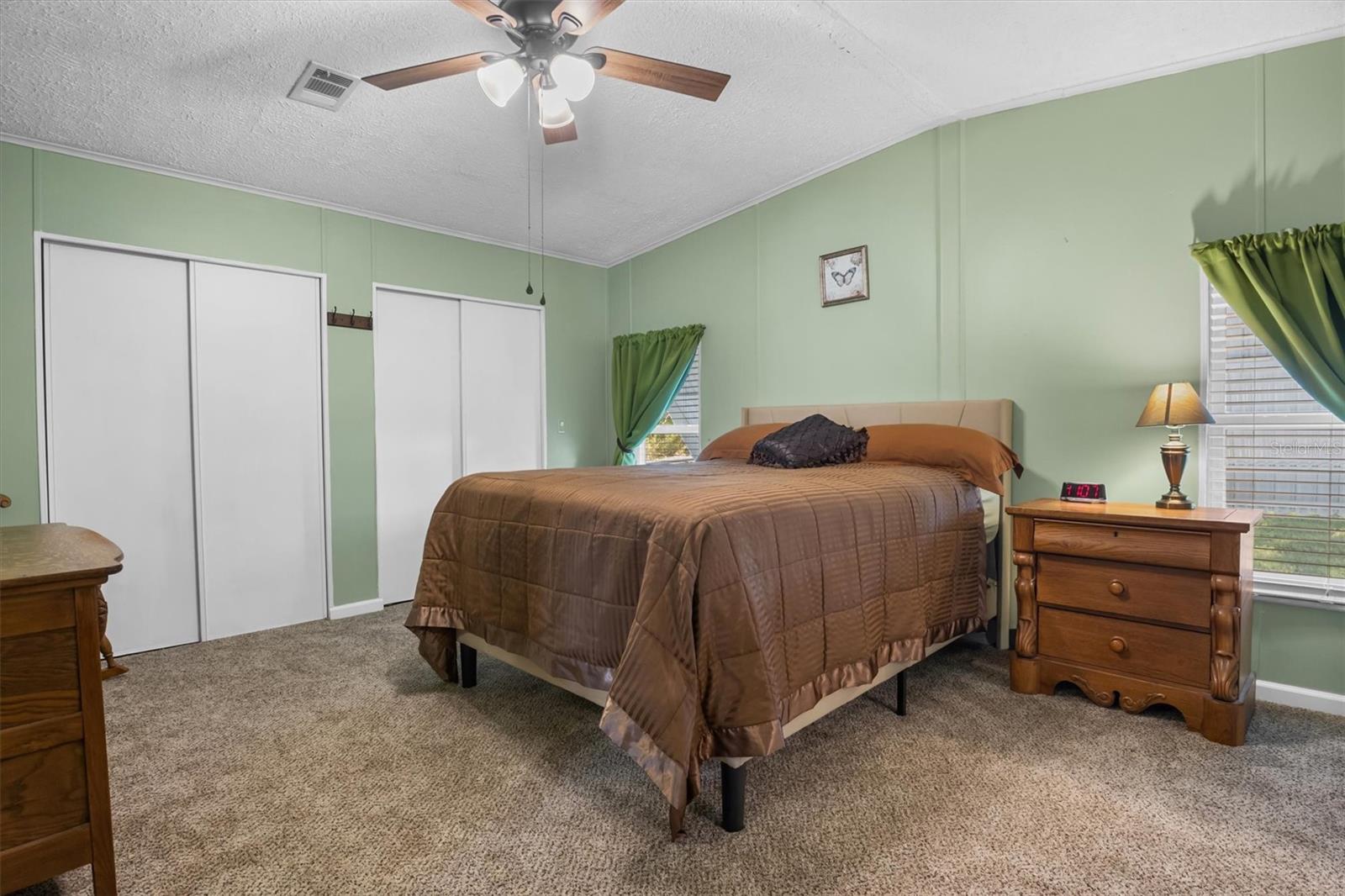 Image 19 of 37 For 293 Edgewood Boulevard