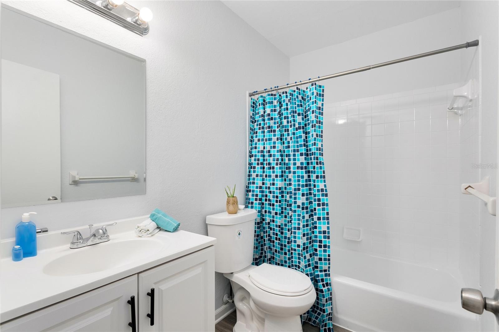 Image 7 of 21 For 2000 15th Court Nw 11